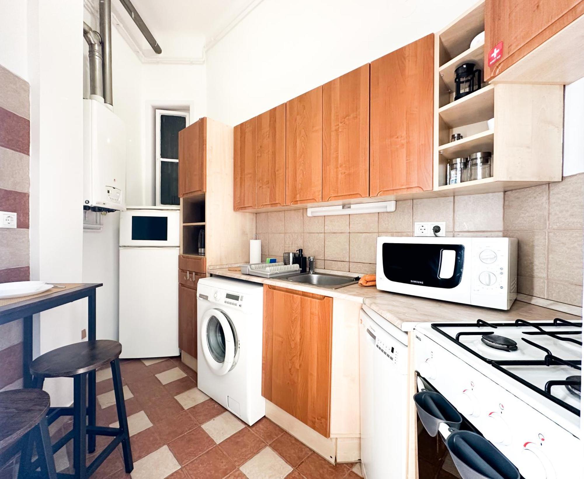Kiraly Levente - Center Location Ac Apartament *